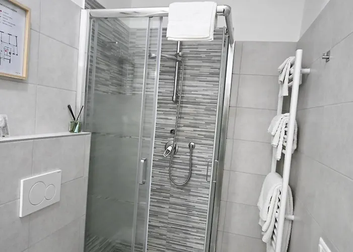 Appia Antica 4* روما